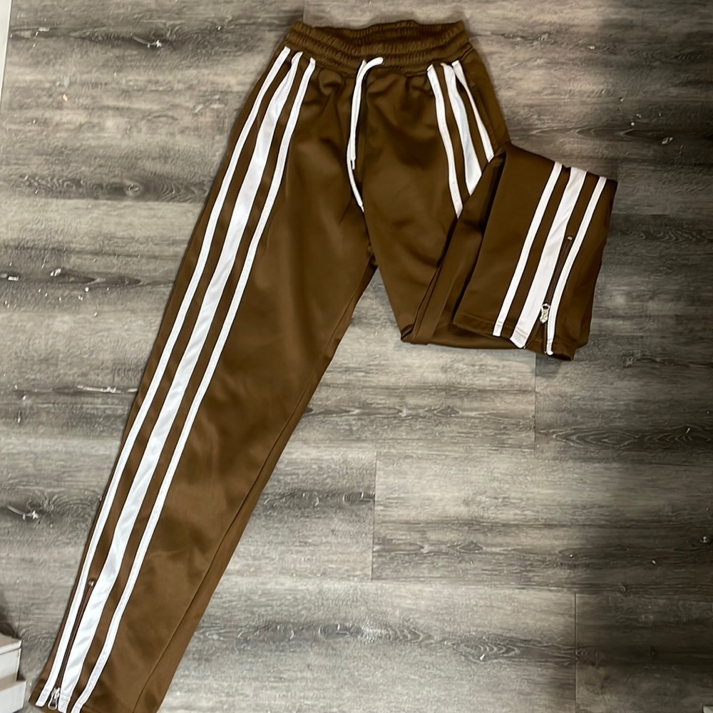 brown tricot sweatpants 🤎